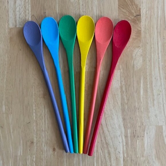 Egg and Spoon Relay Race Balance Game for Children - Picture 4 of 11